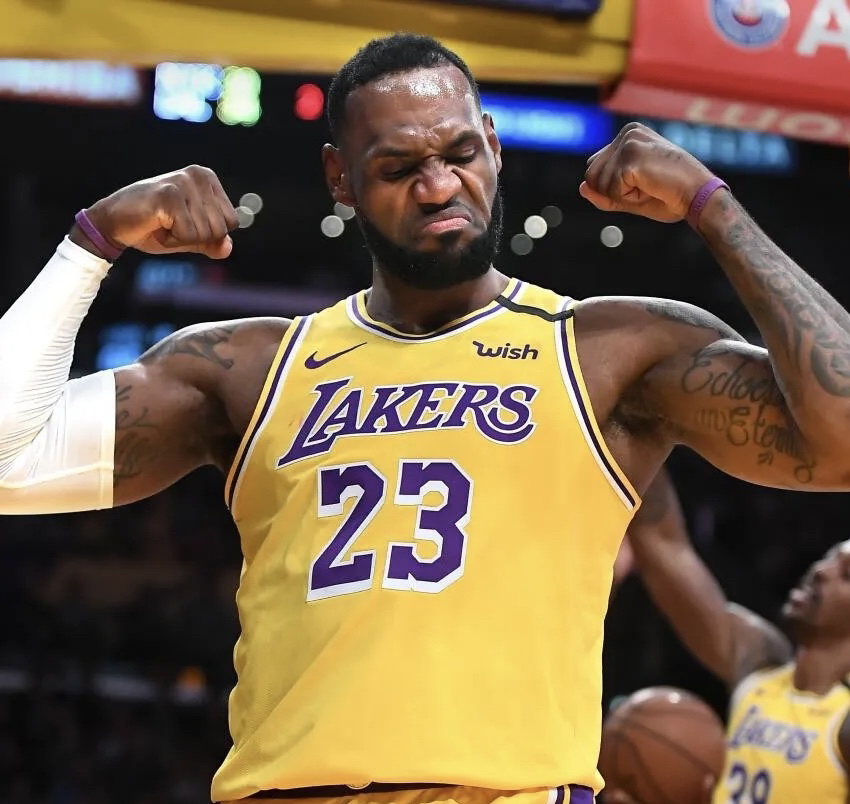 KAIYUN-包含詹姆斯连续十五场比赛得分超过连败，勇士挑战极限！的词条