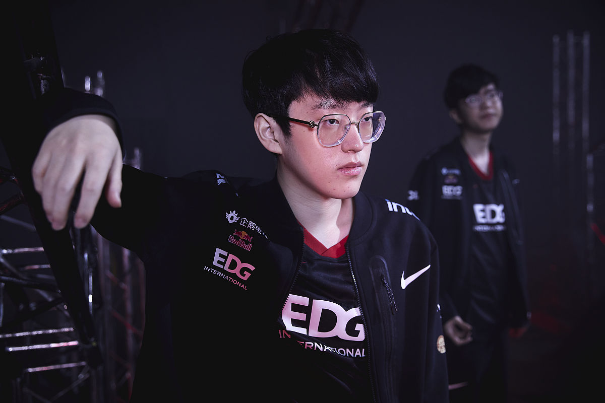 KAIYUN-Faker在瑞士队比赛中败北，逆转引发热议！的简单介绍